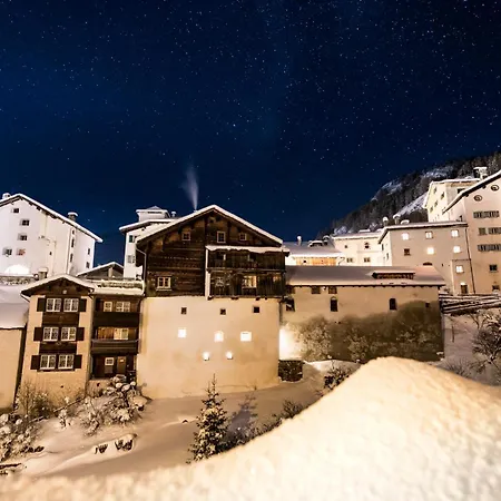 Historisches Teiler-haus Lägenhet